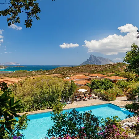 Aparthotel Lu Nibareddu San Teodoro (Sardinia)