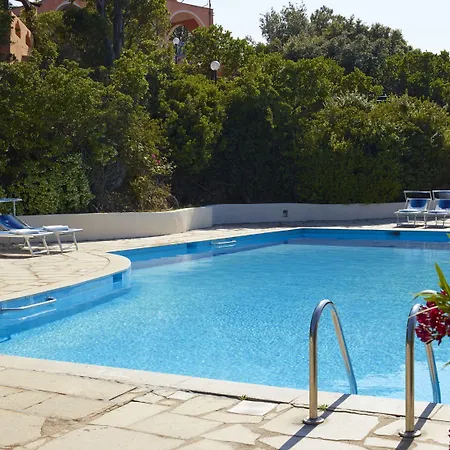 Appart hôtel Lu Nibareddu San Teodoro (Sardinia)