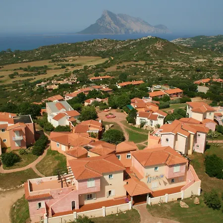 Hotel apartamentowy Lu Nibareddu