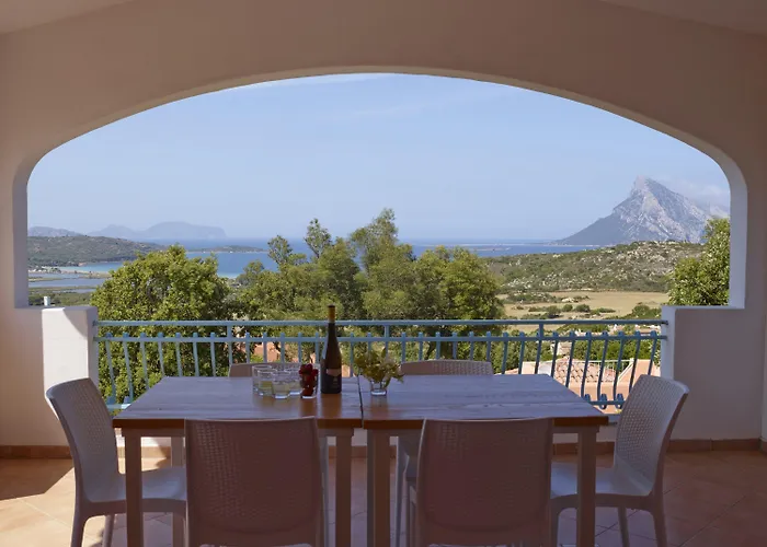 Lu Nibareddu Aparthotel San Teodoro (Sardinia)