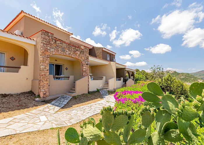 Aparthotel Lu Nibareddu 3*