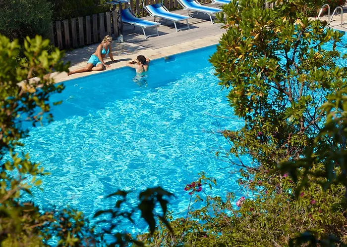 Aparthotel Lu Nibareddu 3*